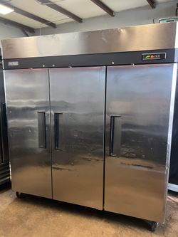 Commercial Refrigerator 