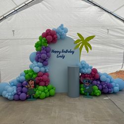 Balloon garland and backdrop