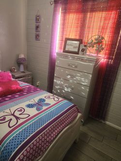 Bedroom set