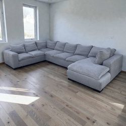 HUGE GREY SECTIONAL COUCH