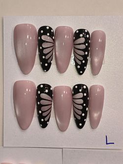 Press on nails