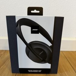 [Brand New] Bose Noise Cancelling 700