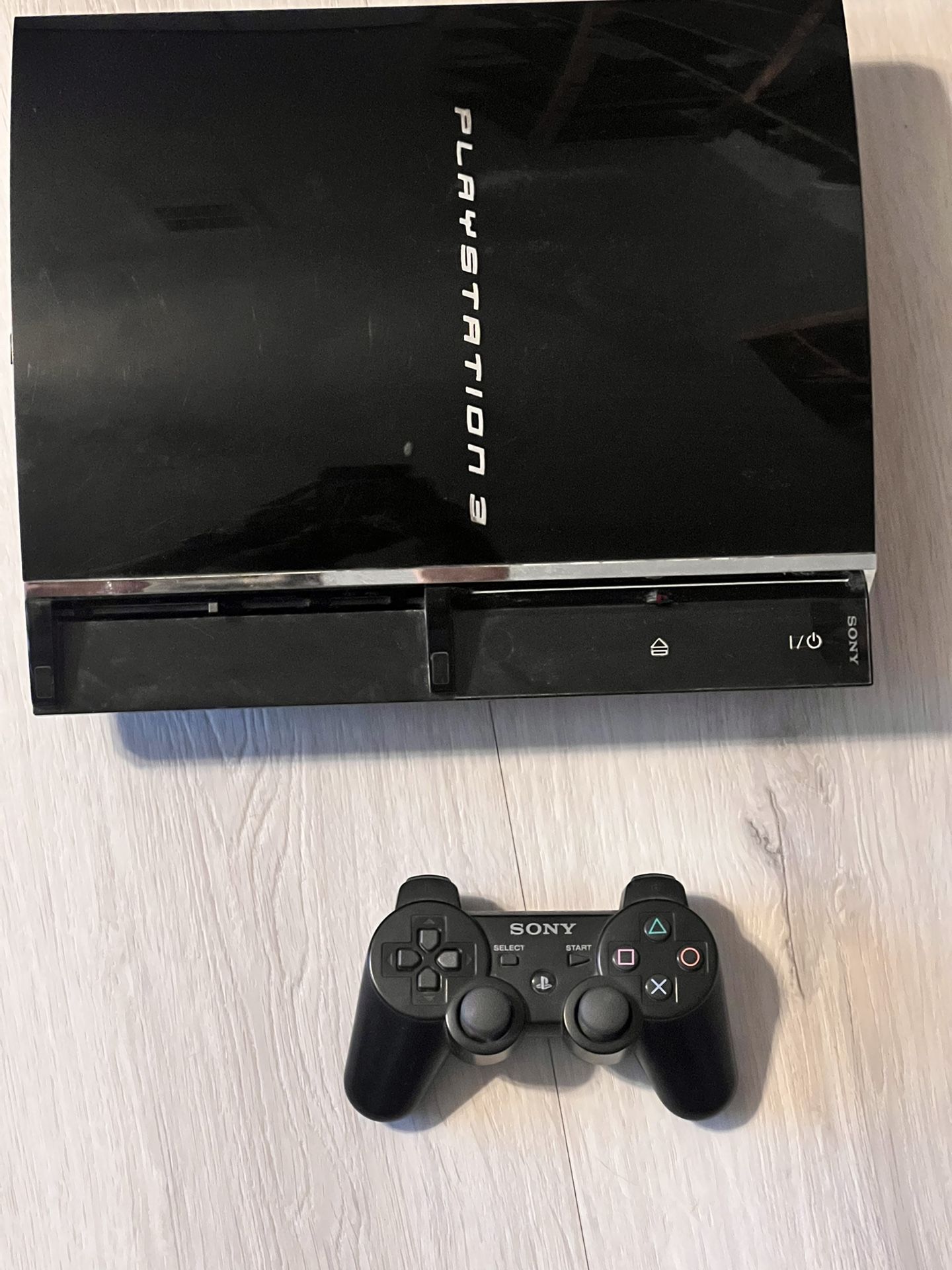 Piano Black (fat) PS3 60gb 1 Controller And 11 Games