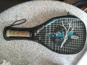 Extelon Quantus Racket 