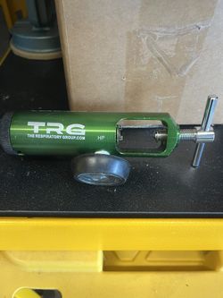 TRG The Respitory Group 0-8 LPM Oxygen Regulator 3000psi