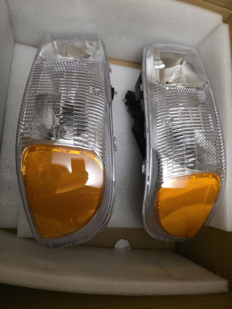 LED Headlights for GMC Yukon 2003–2006
