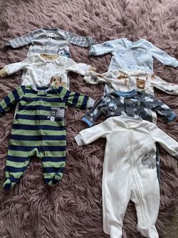 baby Clothes size 0-3 month very very good condition $2for each 👶🏻👶🏻