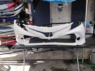 Toyota camry 2018-2020 front bumper oem