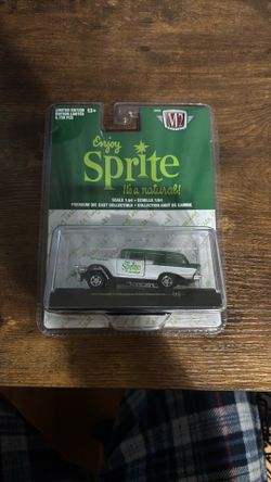 M2 Machines Enjoy Sprit Car