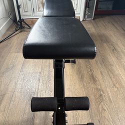 Flybird Bench For weightlifting With  800 Pounds Load Cap. Like New.