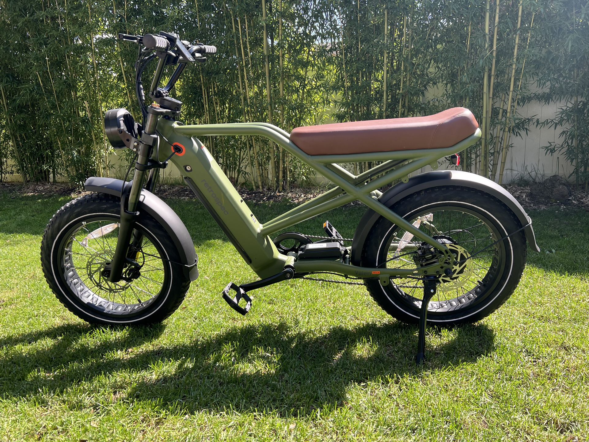 Brand New Moto-style E-bike Retrospec Valen Rev+