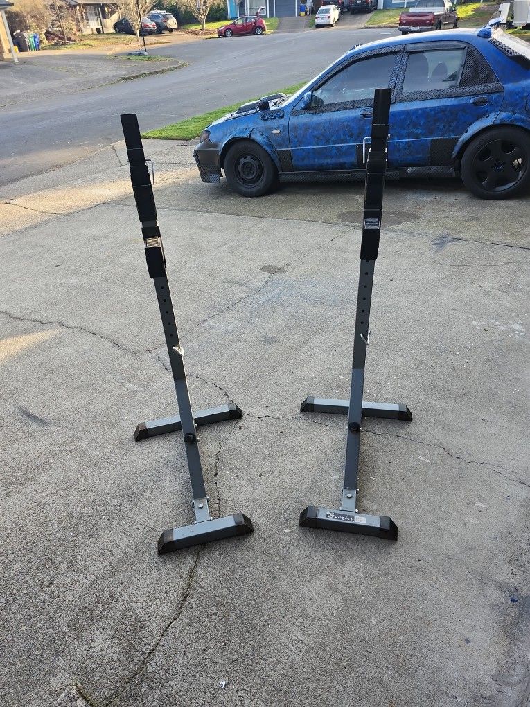 GYM WEIGHT EQUPMENT
