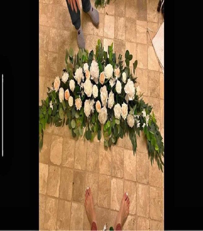 scientist phone Dreamy Wedding Decor – Displaying Beautiful Floral Arrangements