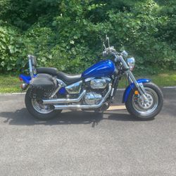 2001 Suzuki Marauder 