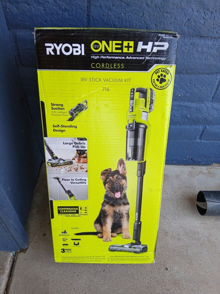STICK VACUUM RYOBI 18V BATTERY AND CHARGER INCLUDED