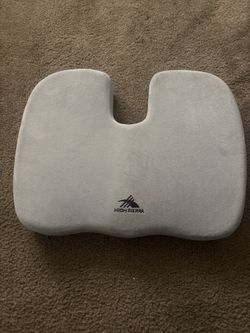 High Sierra Ergonomic Memory Foam Seat Cushion – Like New