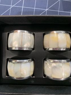 New Beautiful Saks Fifth Avenue Napkin Rings- Make Offer
