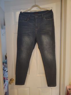 Woman ripped jeans size 16