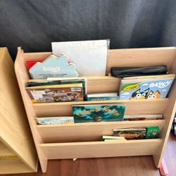 Kids Book Case