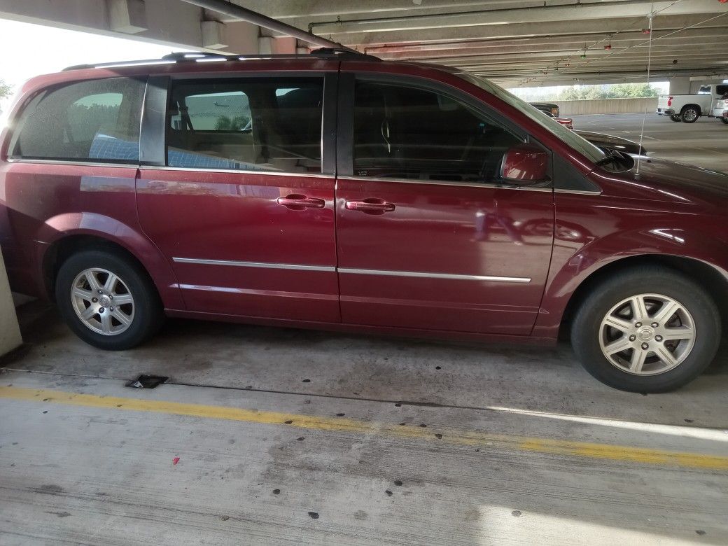 2009 Chrysler Town & Country