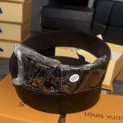 Louis vuiton belt