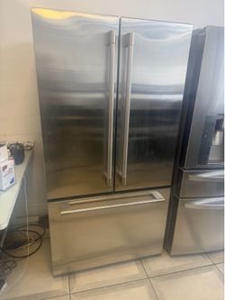 Monogram 36 French door refrigerator