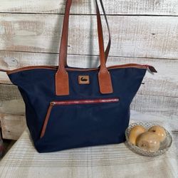 Dooney & Bourke WAYFARER It Is Real 