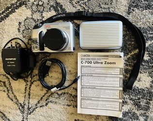 Olympus C-700