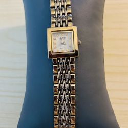 Azur Ladies Quartz Vintage Watch From Japan