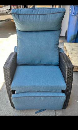 Outdoor Wicker reclining Patio Chair