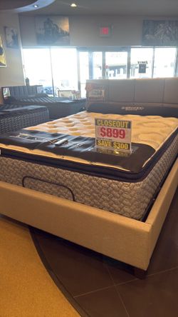 Soft FLOOR MODEL Queen Size