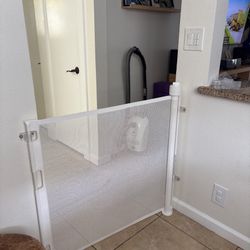Retractable Pet/baby Gate 