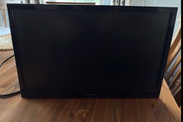 Insignia 18” 720p 60hz LED TV