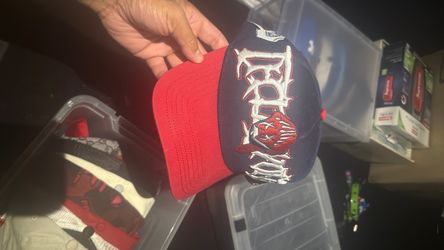 31 hats Navy and Red Snapback Hat with Embroidery