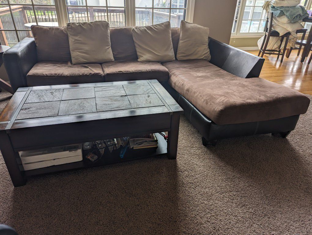 Sectional Couch & Coffee Table 