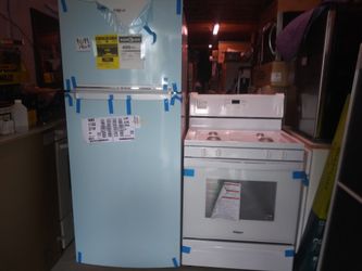 WHIRLPOOL refrigerator and gas range BRAND NEW!