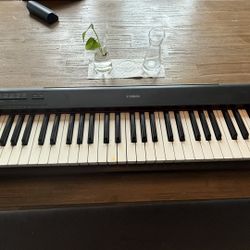 Yamaha Electric keyboard NP-12 Piaggero