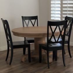 Round Dining Table With 4 Chairs