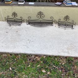 3 Metal Hanging Shelves 