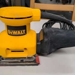 Dewalt Dw411 Palm Grip Sander