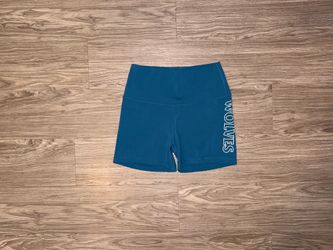 Darc Sport SHE Activewear Shorts Blue Women’s Sz M Inseam 3” Butt Scrunch Logo