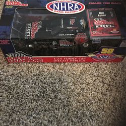Racing Champions NHRA 1:24 Die Cast Car-NEW