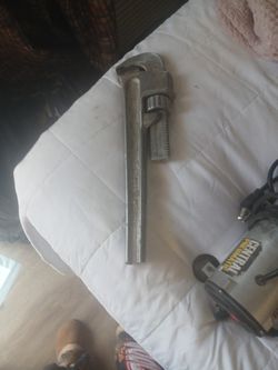 Pipe Wrench