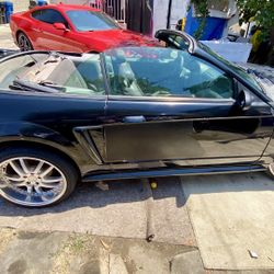 Ford Mustang GT 2000 ( For Parts)