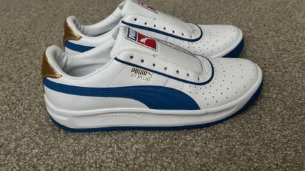 Men’s Puma sneakers