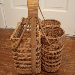 Wicker Picnic Basket *5.00*  Home and Garden Rattan Basket