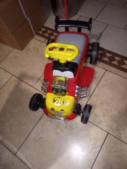 Huffy Disney Mickey Mouse Ride On Car V6 Need Charger In Good Condition 