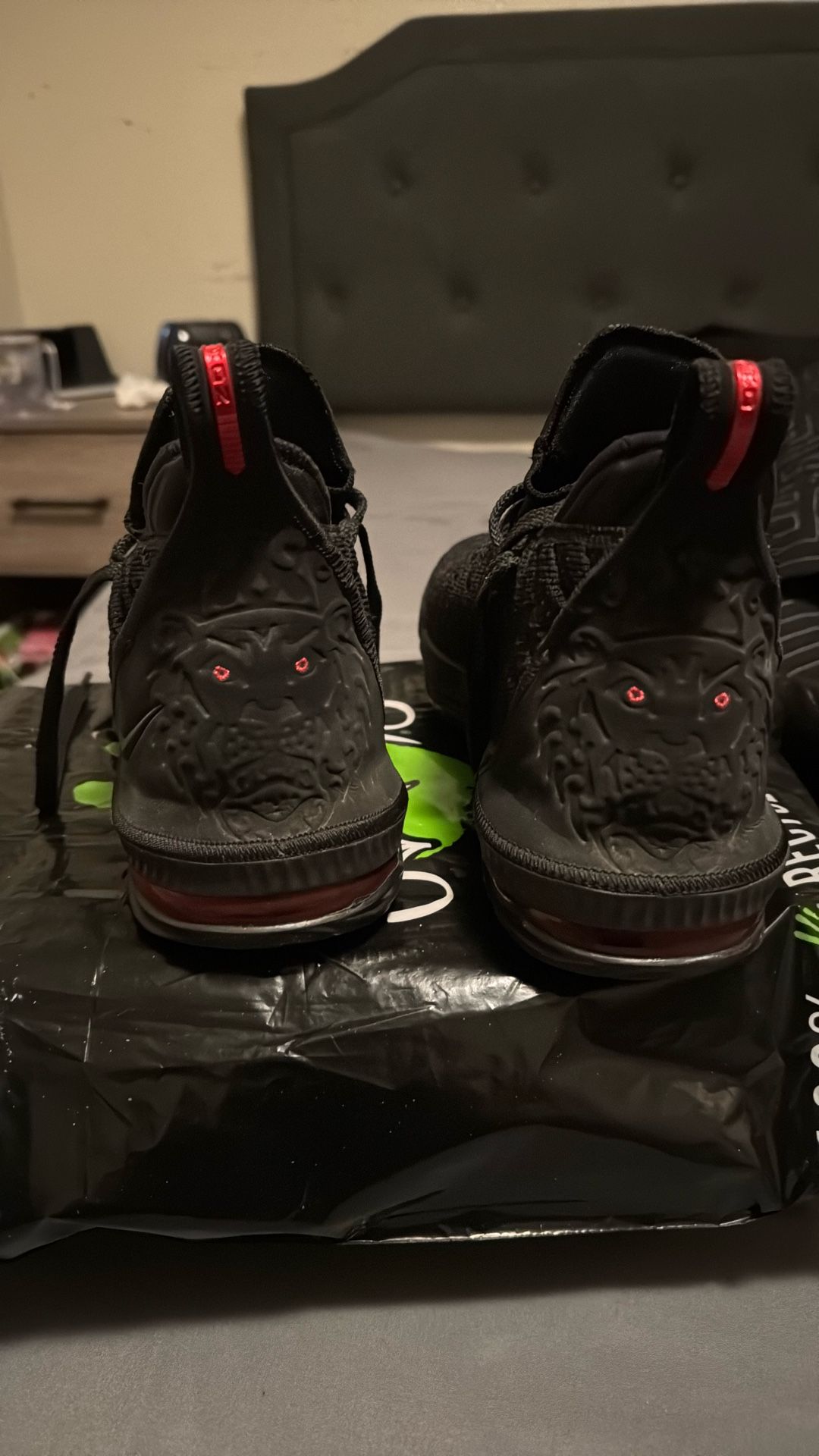 Nike LeBron 16 Fresh Bred