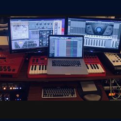 MacBook Pro Retina 15” Multimedia Solutions.