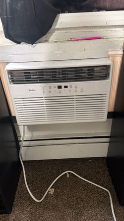 Window AC w Remote